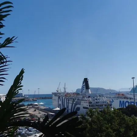 Port Side * Palermo